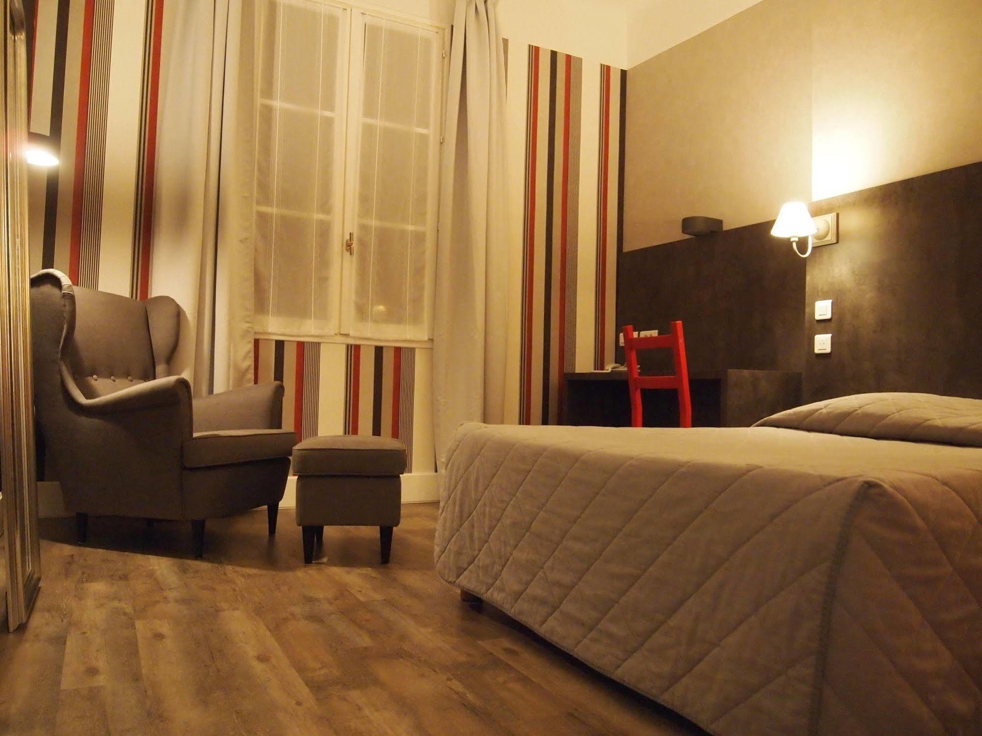 Hotel Colbert Tours Eksteriør billede